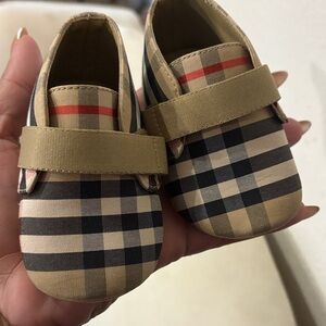 Burberry Checkered Baby Shoes in Tan and Black